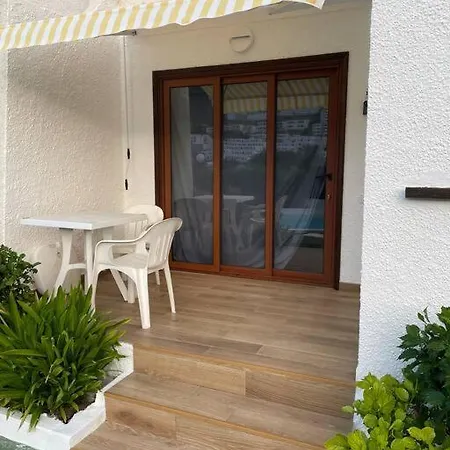 Montana Clara & Pool Apartament