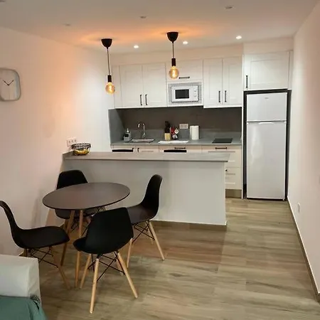 Montana Clara & Pool Apartament *